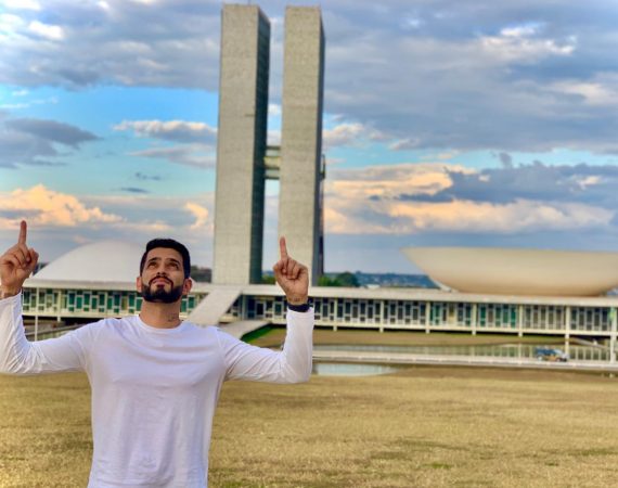 Criador Alex Piffer comemora lei mais severa para maus-tratos animais