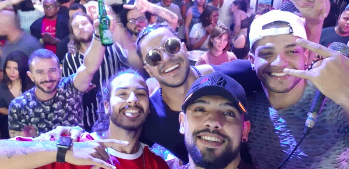 Abrisa, Grupo formado por quatro belos jovens da Zona Oste do RJ