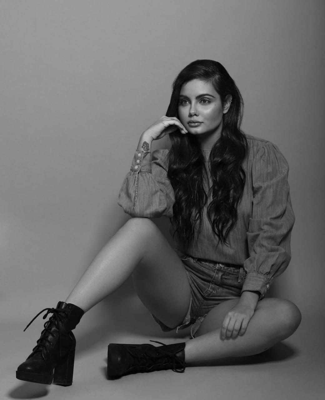 Júlia Paranhos