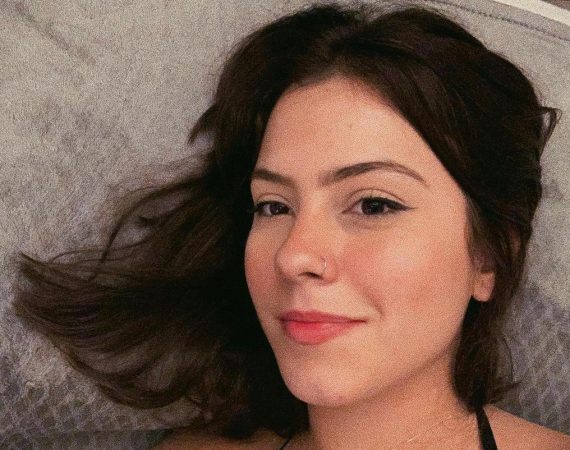 Influencer Alice Neves