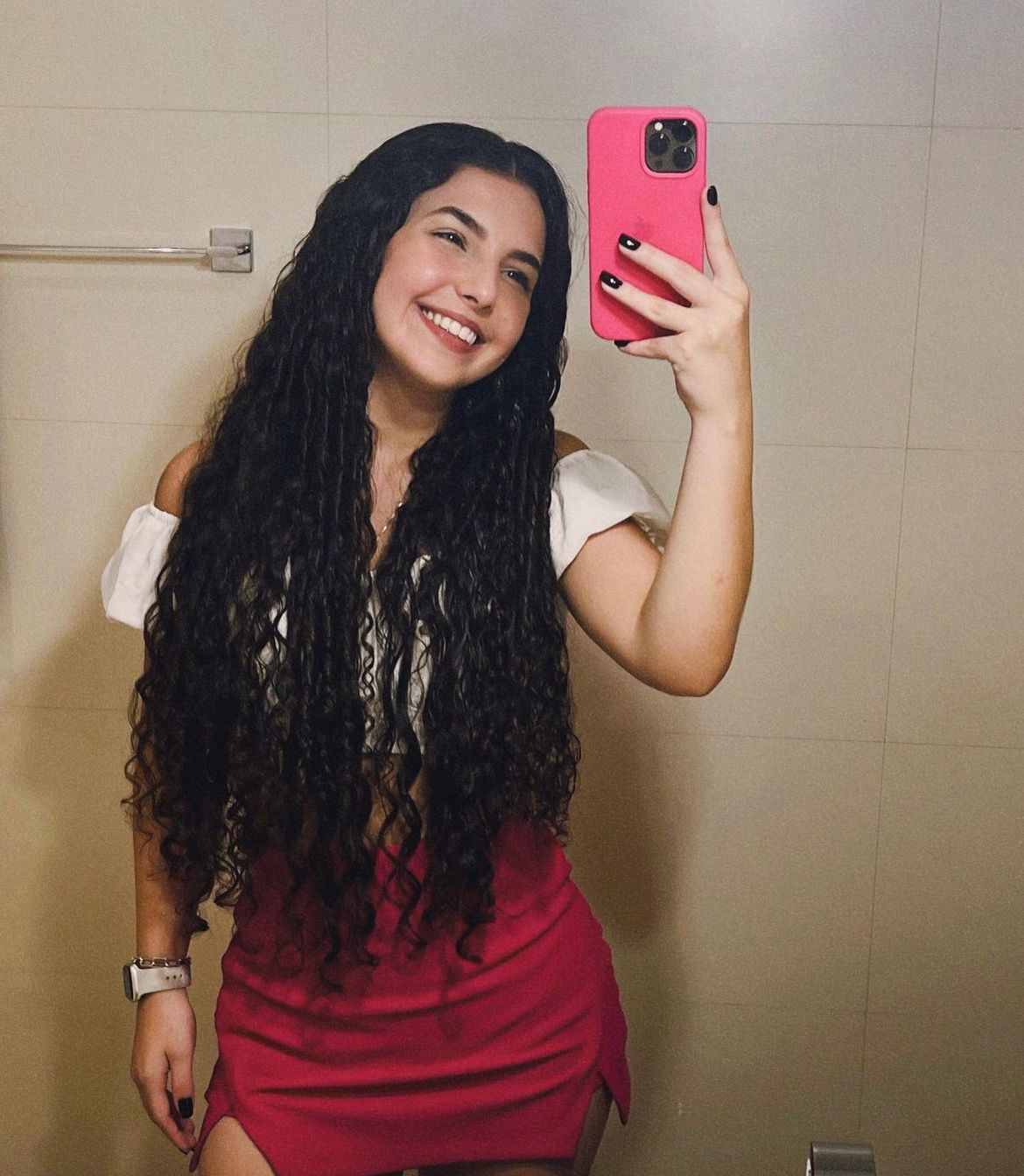 Julia Dourado