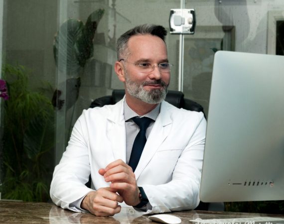 Dr. Douglas Moretti