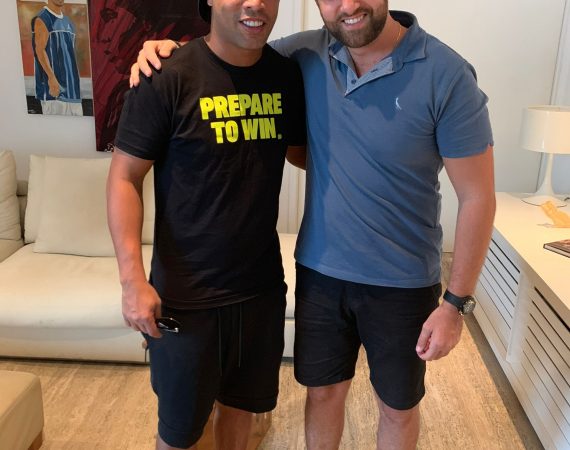 Michael Magno e o jogador Ronaldinho Gaúcho