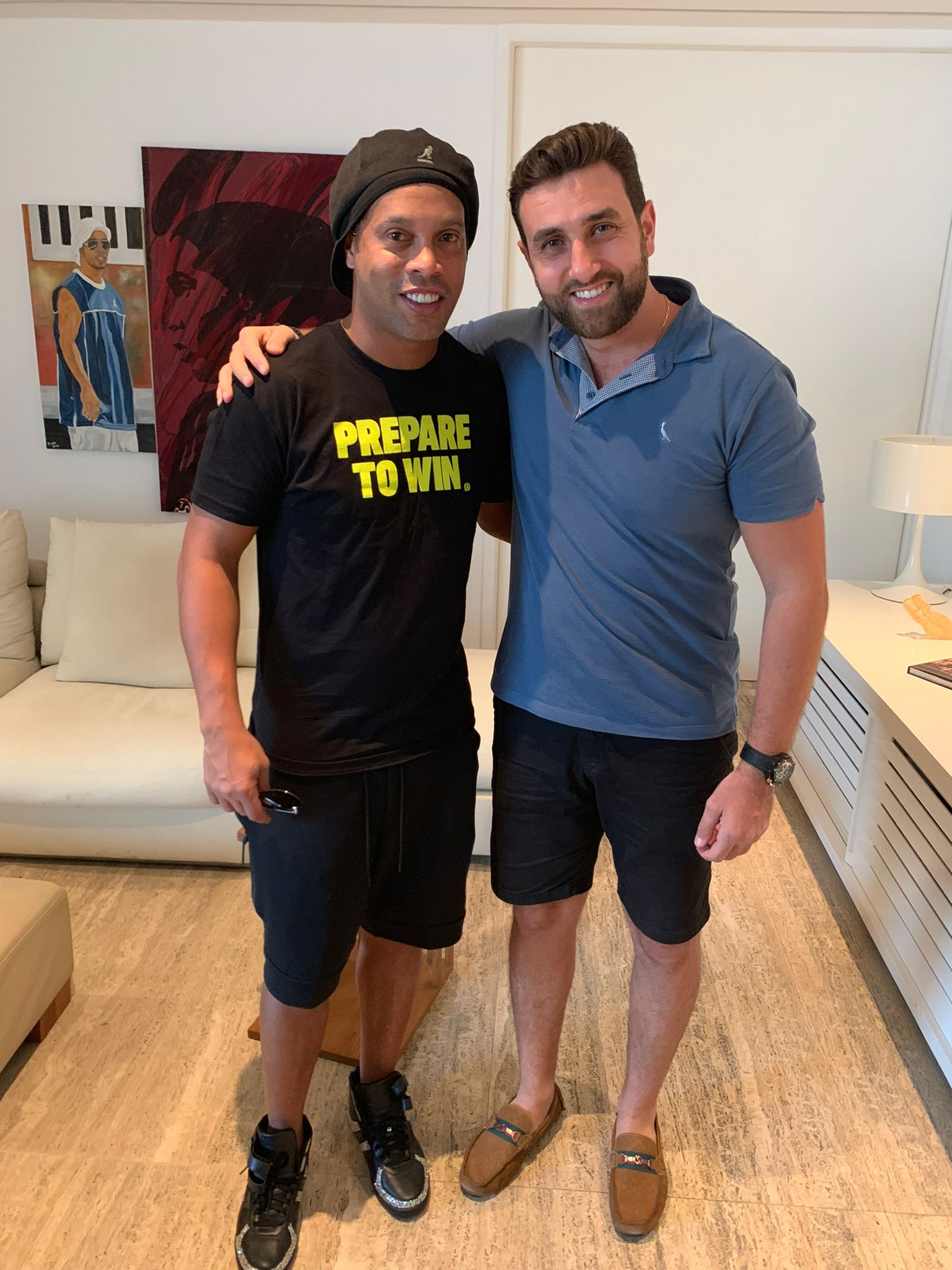 Michael Magno e o jogador Ronaldinho Gaúcho
