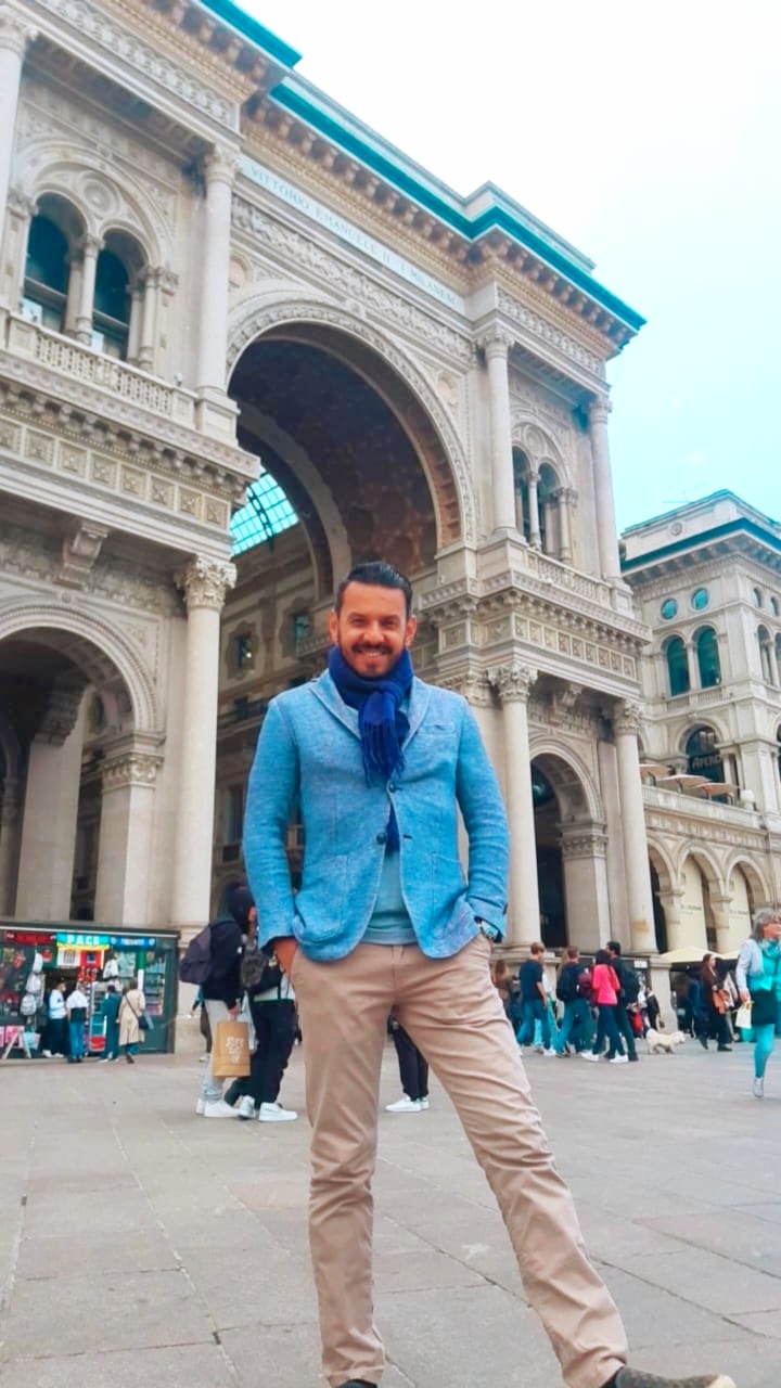 Dr. Elias Pereira